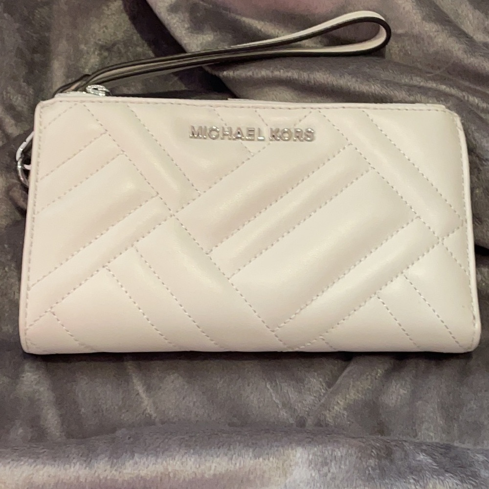 Michael Kors wristlet/wallet